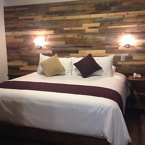 Habitación con Cama King